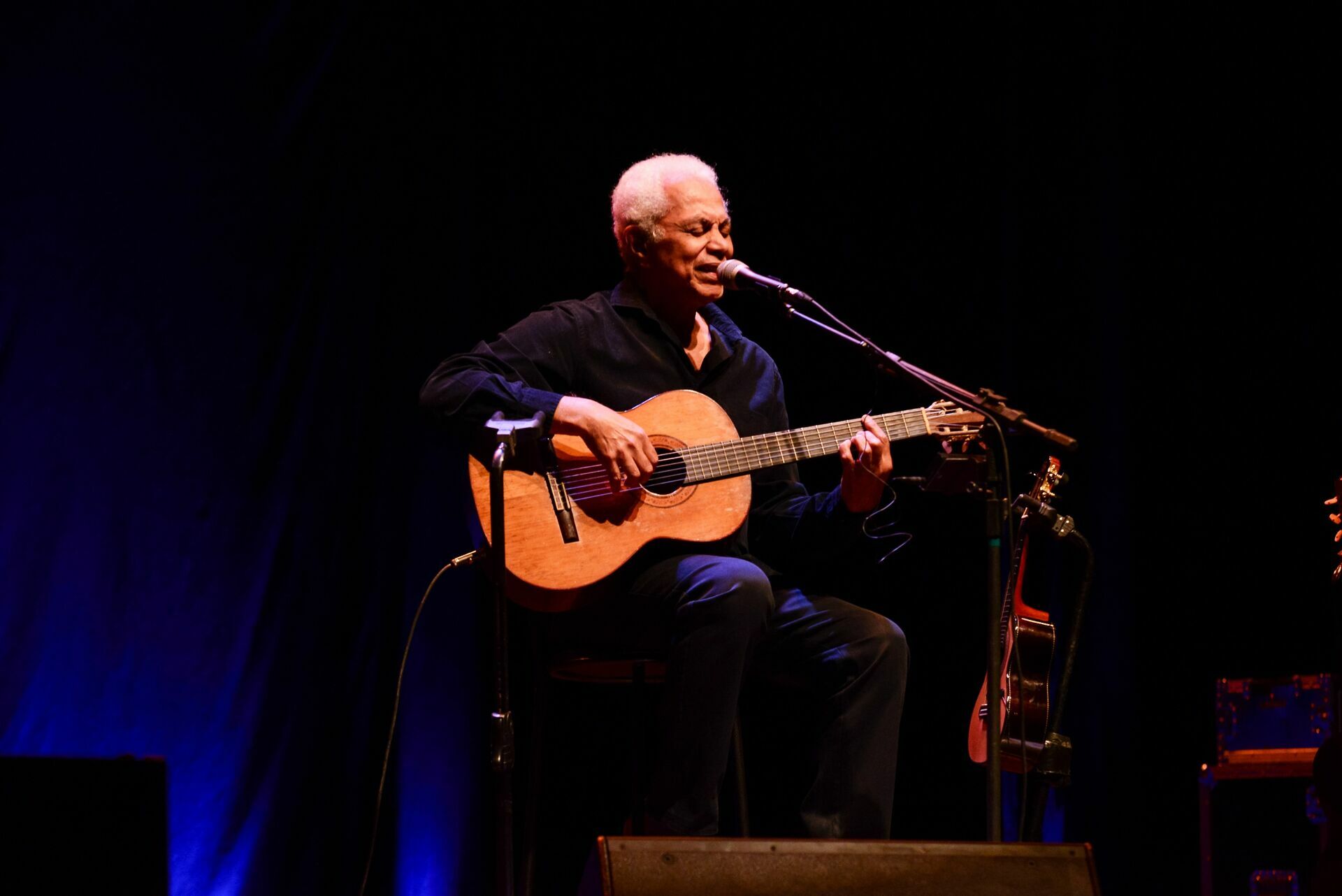 Foto Fotografia de Show - Brasília - Paulinho da Viola Foto Fotografia de Show - Brasília - Paulinho da Viola - Imagem 2
