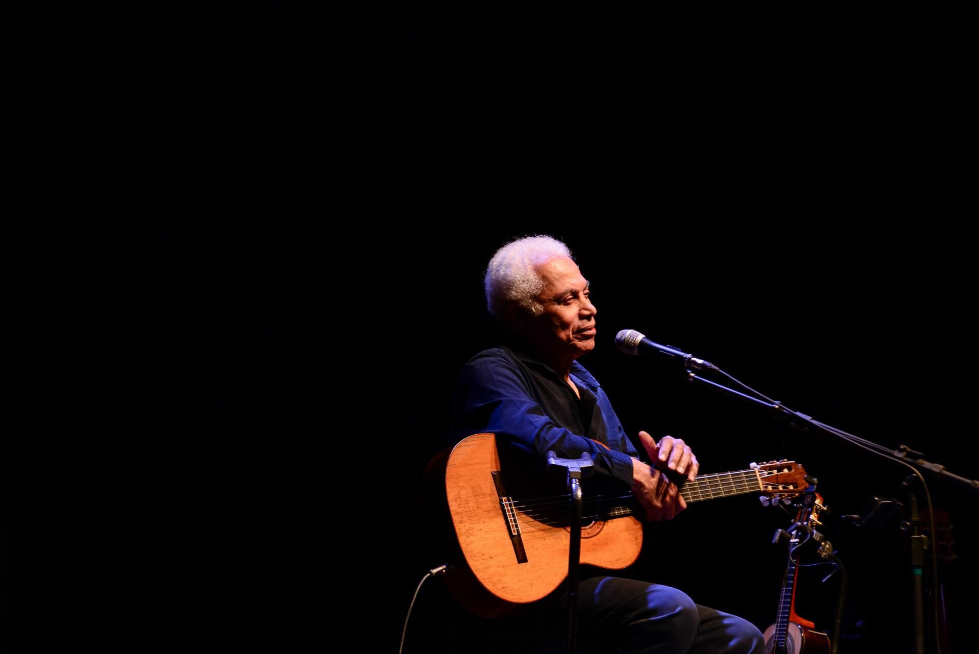 Foto Fotografia de Show - Brasília - Paulinho da Viola Foto Fotografia de Show - Brasília - Paulinho da Viola - Imagem 13