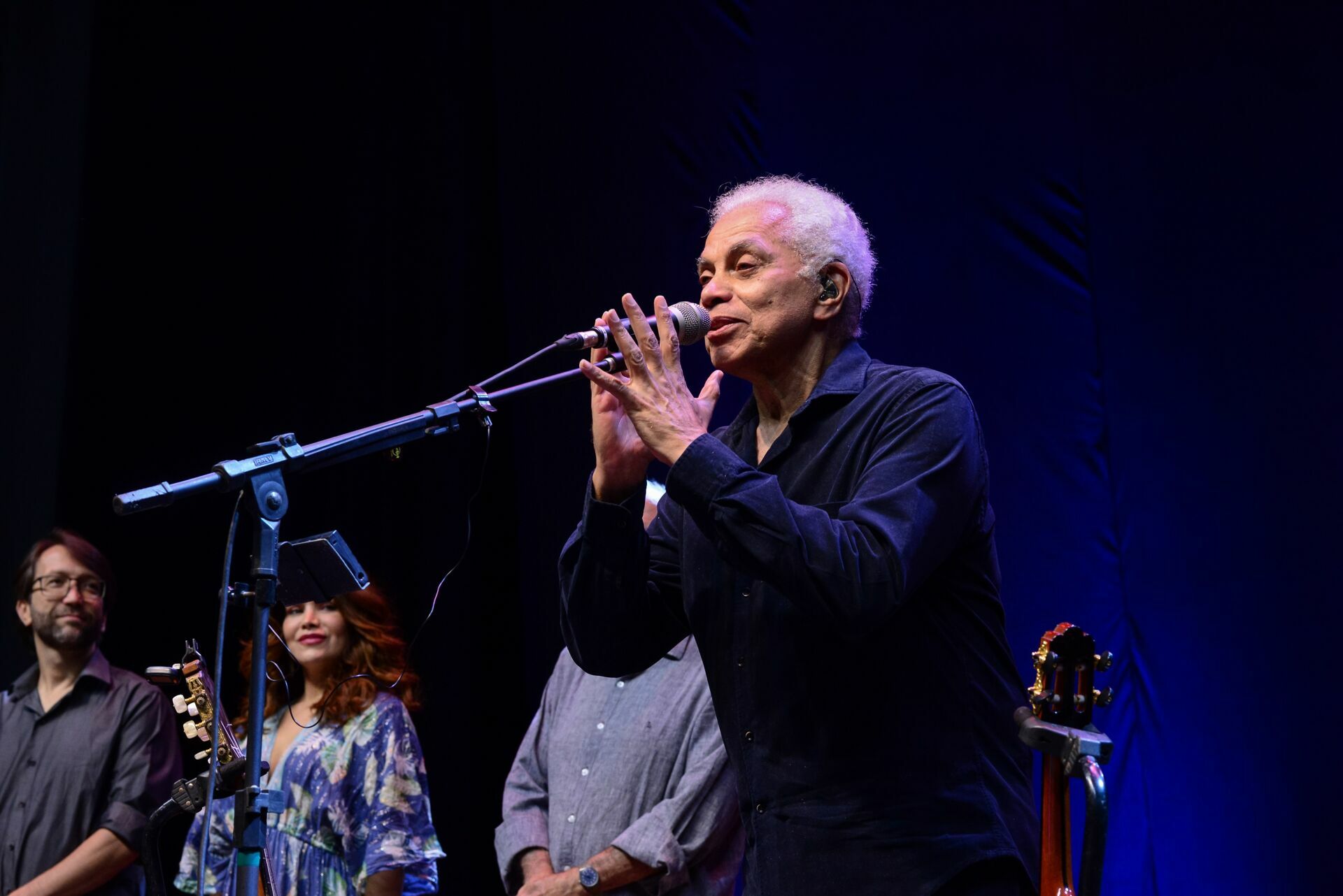Foto Fotografia de Show - Brasília - Paulinho da Viola Foto Fotografia de Show - Brasília - Paulinho da Viola - Imagem 29