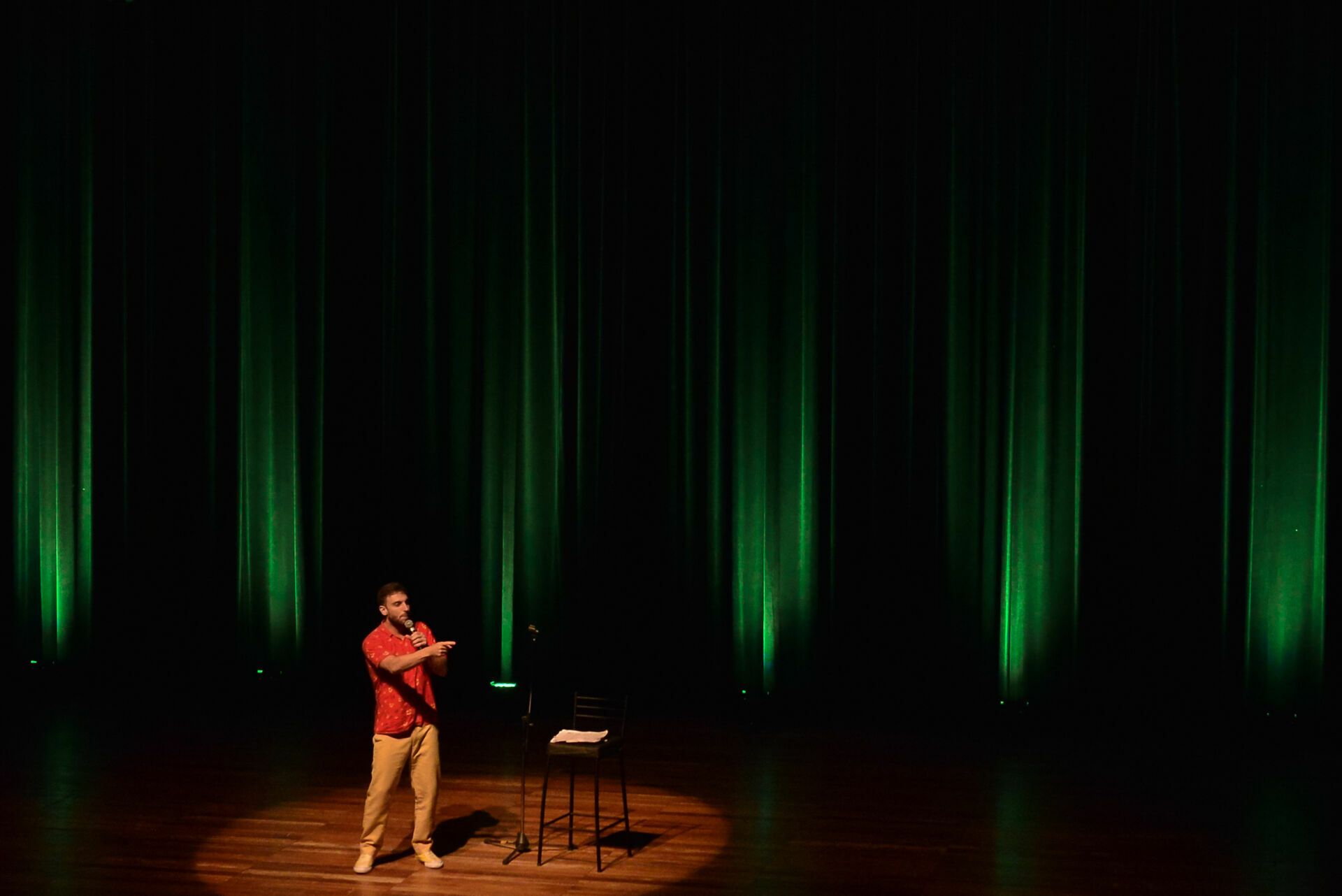 Foto Leo Lins Show de risadas em Brasília Foto Leo Lins Show de risadas em Brasília - Imagem 22