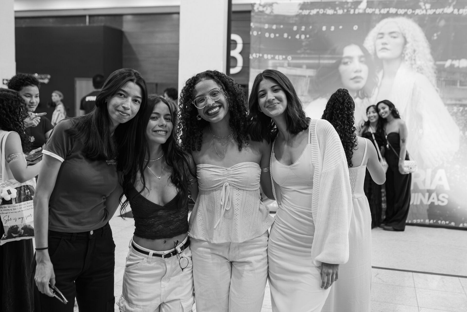 Foto AnaVitória brilham no palco do Centro de Convenções Ulysses Guimarães Foto AnaVitória brilham no palco do Centro de Convenções Ulysses Guimarães - Imagem 3