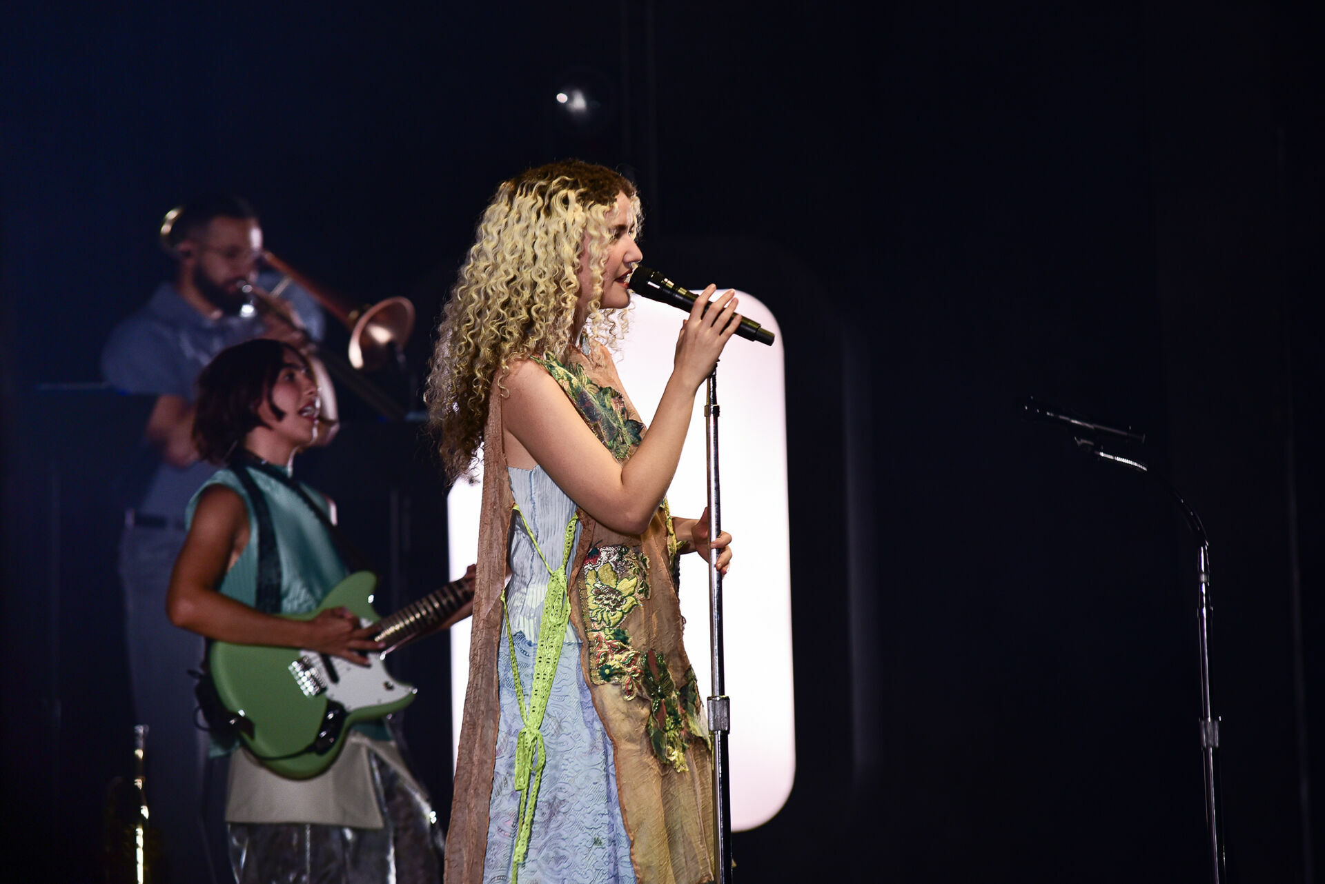 Foto AnaVitória brilham no palco do Centro de Convenções Ulysses Guimarães Foto AnaVitória brilham no palco do Centro de Convenções Ulysses Guimarães - Imagem 18