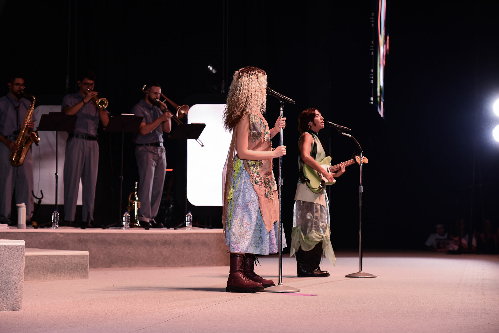 Foto AnaVitória brilham no palco do Centro de Convenções Ulysses Guimarães Foto AnaVitória brilham no palco do Centro de Convenções Ulysses Guimarães - Imagem 20