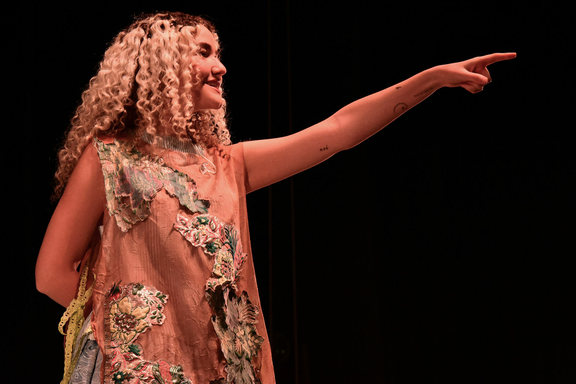 Foto AnaVitória brilham no palco do Centro de Convenções Ulysses Guimarães Foto AnaVitória brilham no palco do Centro de Convenções Ulysses Guimarães - Imagem 22