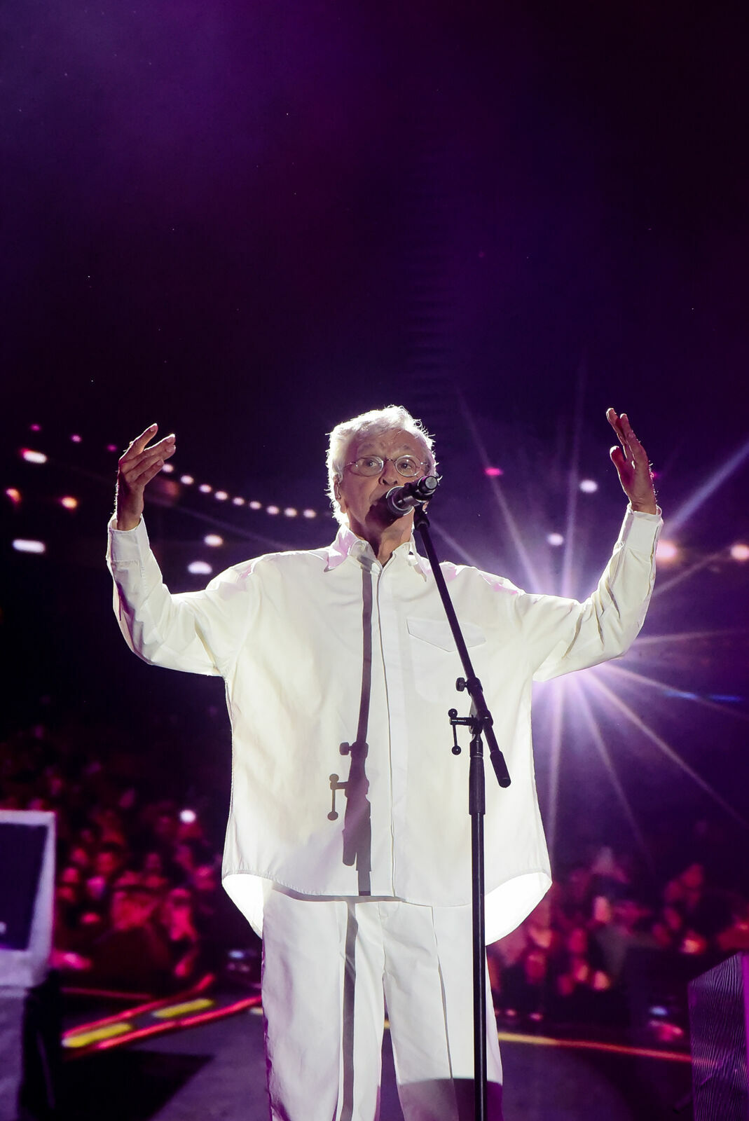 Foto Na Praia - O mega festival musical de BrasÃƒÆ’Ã‚Â­lia  - Imagem 13