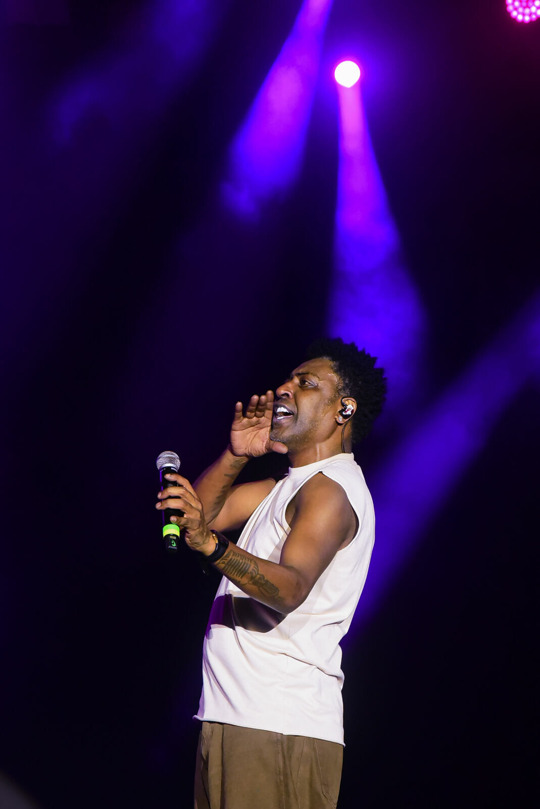Foto Na Praia - O mega festival musical de BrasÃƒÆ’Ã†â€™Ãƒâ€šÃ‚Â­lia  - Imagem 4